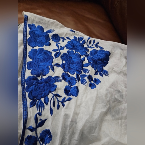 Noelle Floral Embroidered Half-Sleeve Jacket - Picture 4 of 5